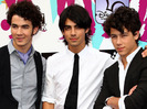 O poza cu Jonas Brothers