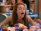 miley-cyrus_dot_com-hannahmontana-ep1caps235