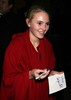 annasophiarobbfan_com-beverlyhills2006dec21-mrchow-005