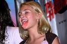 annasophiarobbfan_com-bubblegumblowingcontest-2005jul12-h001