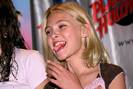 annasophiarobbfan_com-bubblegumblowingcontest-2005jul12-h002