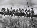 MD05_Ebbets_Charles_Lunchtime_atop_a_skyscraper_New_York_1932