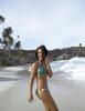 Rihanna_1231372296_3