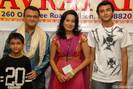 Bharatbhai%20family%20with%20sindoora