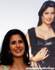 Katrina-Kaif-receiving-award-002-475x601