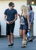 gallery_main-zac-efron-ashley-tisdale-pattys-restaurant-burbank-11022009-30
