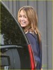 mileycyrusgrovesigning1u