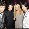 britney_spears_and_the_jonas_brothers-150x150