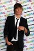 8326-friends_vanessa_hudgens_say_wants_date_man_little_girl_think_zac_efron_sissy_her