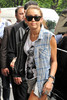 Miley+attracts+attention+wrk-BIs2VlPl