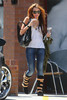 Miley+Cyrus+slurps+iced+beverage+Coffee+Bean+6YIiYE9LKDml