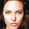anjelina-jolie_200x200_00_oxh