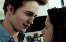 edward-staring-at-bella