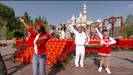 vanessa-hudgens_NET-disneychristmasparade2007-0108