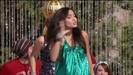 vanessa-hudgens_NET-disneychristmasparade2007-0142