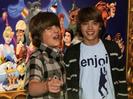 Cole_Sprouse_1262977290_1[1]