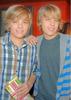 Cole_Sprouse_1262977469_3[1]