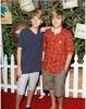 Cole_Sprouse_1263154919_4[1]