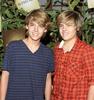 Cole_Sprouse_1263155076_0[1]
