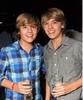 Cole_Sprouse_1263155216_3[1]