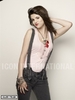 New-Seventeen-Mag-Photoshoot-Photos-3-selena-gomez-8556159-296-397[1]