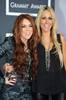 miley-cyrus-dot-com_events-52ndgrammys-arrivals-31jan2010-00140