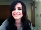 Demi-Lovato-Live-Chat
