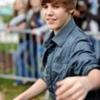Justin_Bieber_1267463994_4