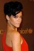 Rihanna_1231372143_2