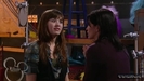 1x01-Sketchy-Beginings-demi-lovato-12499959-624-352
