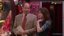 1x01-Sketchy-Beginings-demi-lovato-12501067-624-352