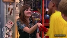 1x01-Sketchy-Beginings-demi-lovato-12503364-624-352