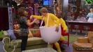 1x01-Sketchy-Beginings-demi-lovato-12503384-624-352