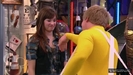 1x01-Sketchy-Beginings-demi-lovato-12503390-624-352