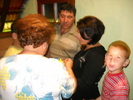 piticul sta cuminta le rand....si ...
