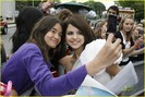 selena-gomez-princess-perfect-02
