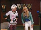 2-15-Song-Sung-Bad-hannah-montana-3169628-640-480[1]