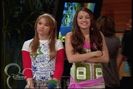 2-18-That-s-What-Friends-Are-For-hannah-montana-3169747-720-480[1]