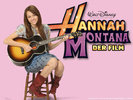 HANNAH-MONTANA-hannah-montana-the-movie-9286679-800-600[1]