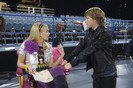 tiffany-thornton-e-sterling-knight-in-una-scena-dell-episodio-you-ve-got-fan-mail-di-sonny-with-a-ch