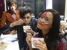 Demi_Lovato_Yogurtland