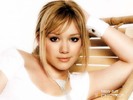 5863_hilary_duff056z[1]