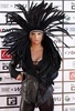 singer-kesha-poses-for-photographers-she-arrives-the-red-carpet-mtv-video-music-awards-japan-2010-to