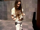 normal_BelindaPhotosCom_Twitter_08