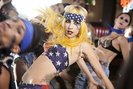 3 poze cu Lady Gaga - Telephone