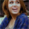Miley Cyrus (21)