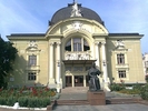 Teatrul si statuia Olgai Kobileanskaia