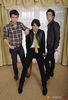 bd328a52b9d3e469115048463741c998-jonas-brothers_20[1]