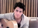 Cambio-live-chat-6-17-nick-jonas-13102008-447-330