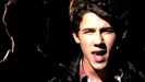 JONAS-LA-Ep-8-Up-in-the-Air-nick-jonas-14899427-500-281